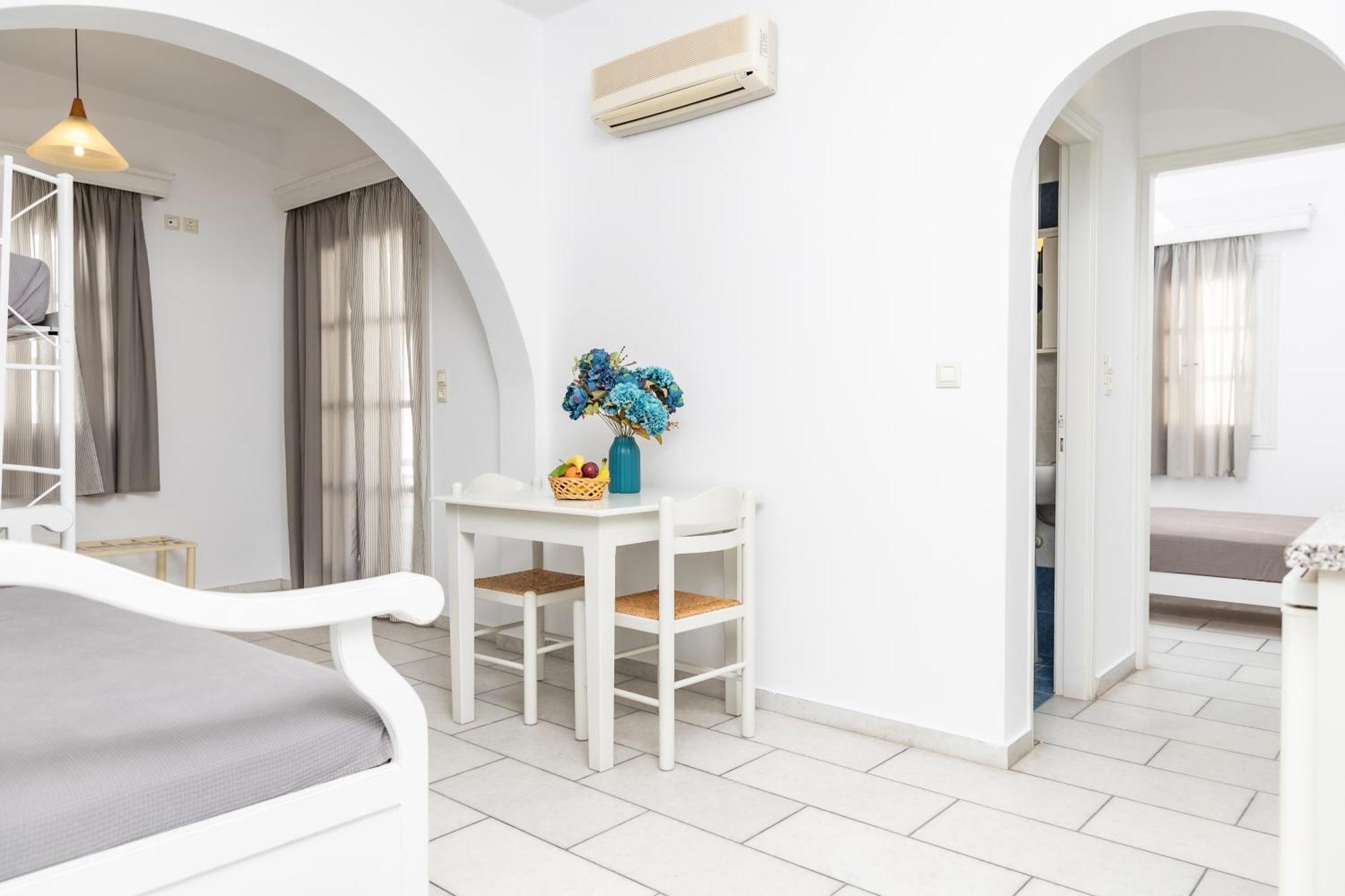 Naxos City Depis Studios & Apartments מראה חיצוני תמונה
