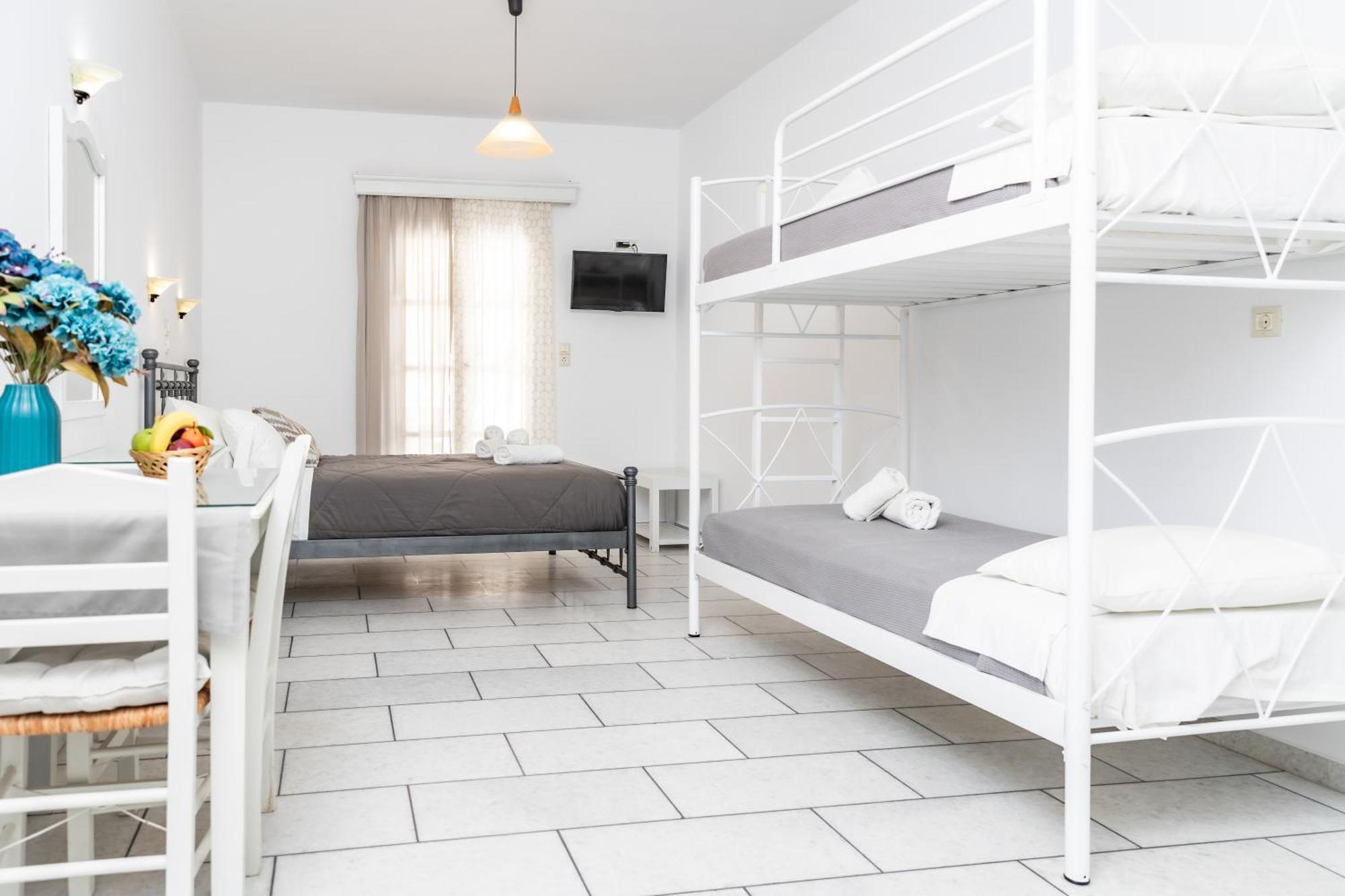 Naxos City Depis Studios & Apartments מראה חיצוני תמונה
