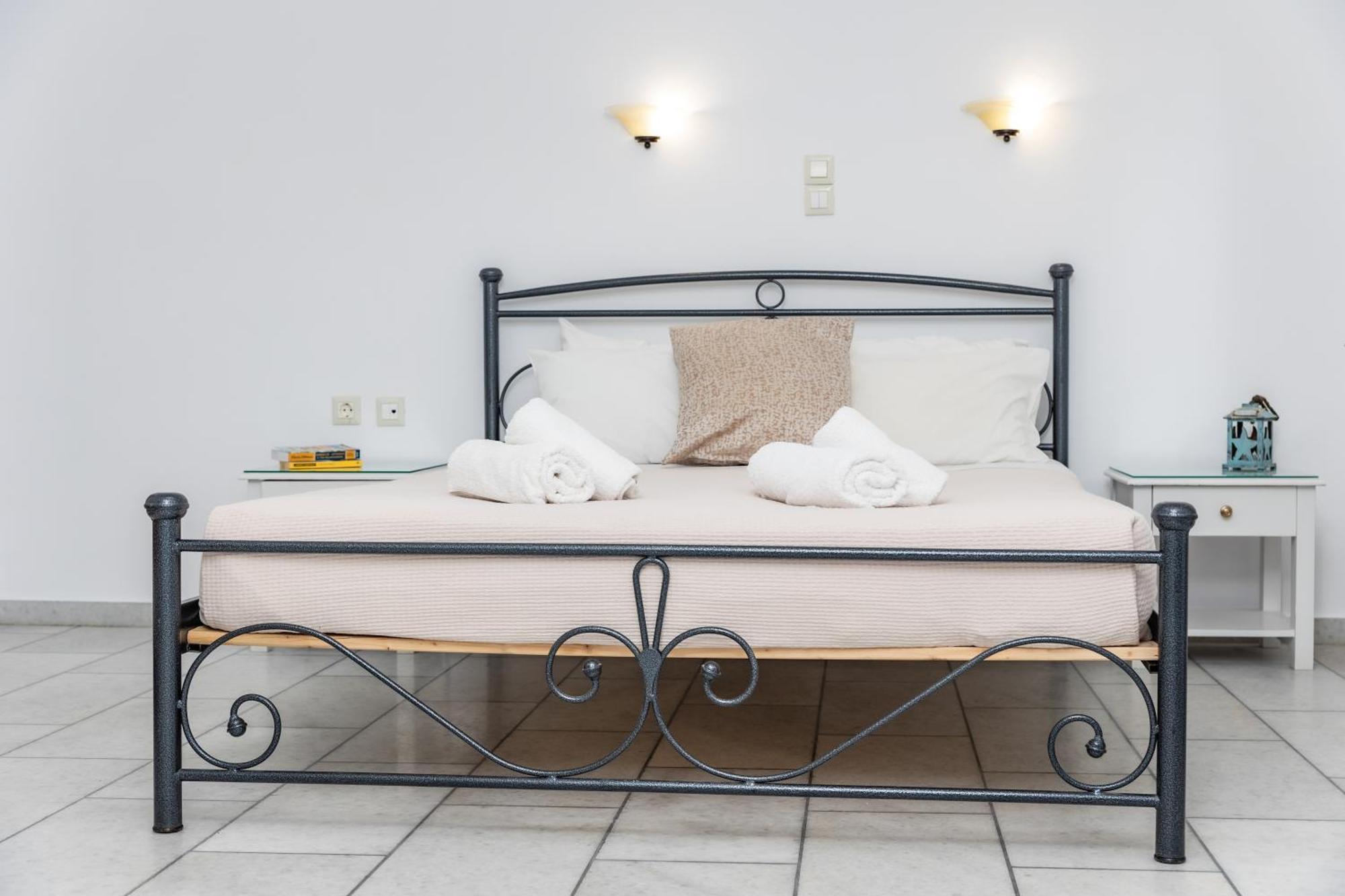 Naxos City Depis Studios & Apartments מראה חיצוני תמונה