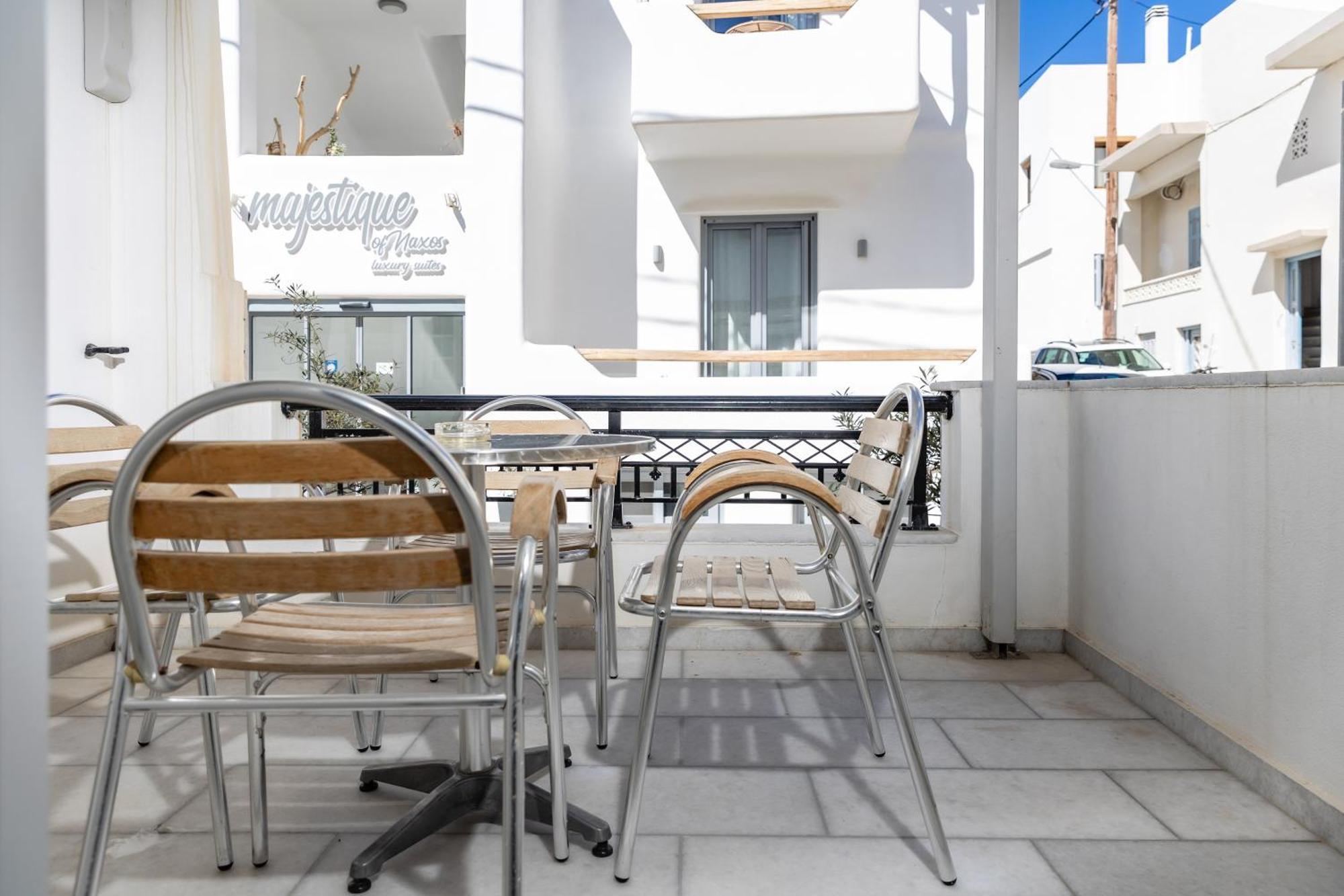 Naxos City Depis Studios & Apartments מראה חיצוני תמונה
