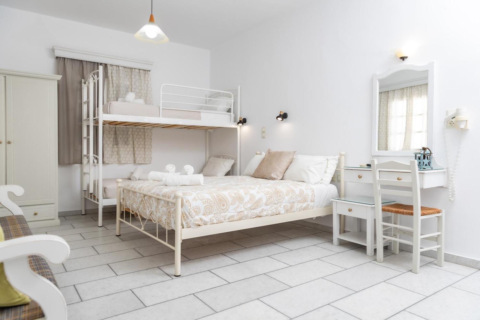 Naxos City Depis Studios & Apartments מראה חיצוני תמונה