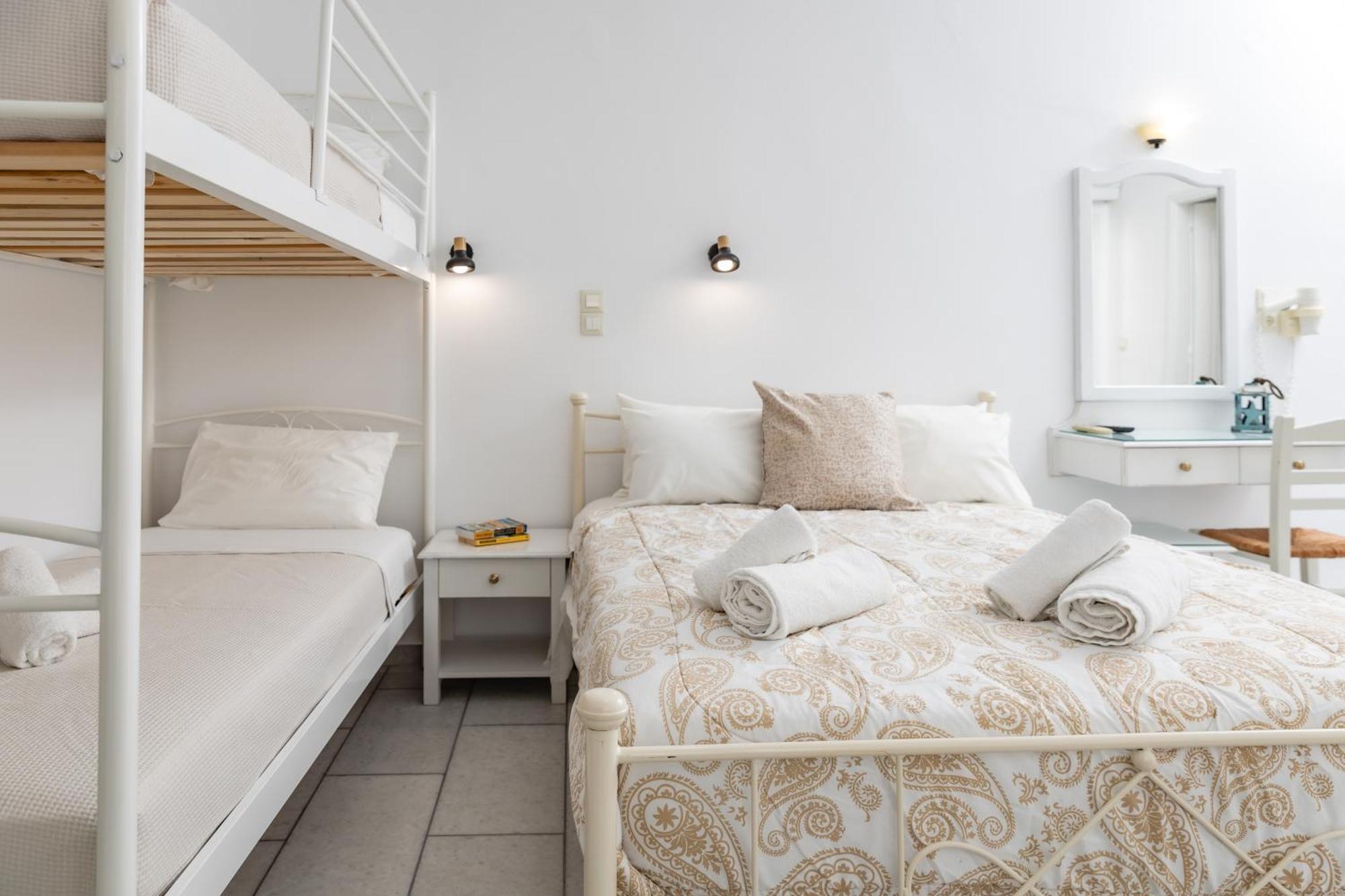 Naxos City Depis Studios & Apartments מראה חיצוני תמונה