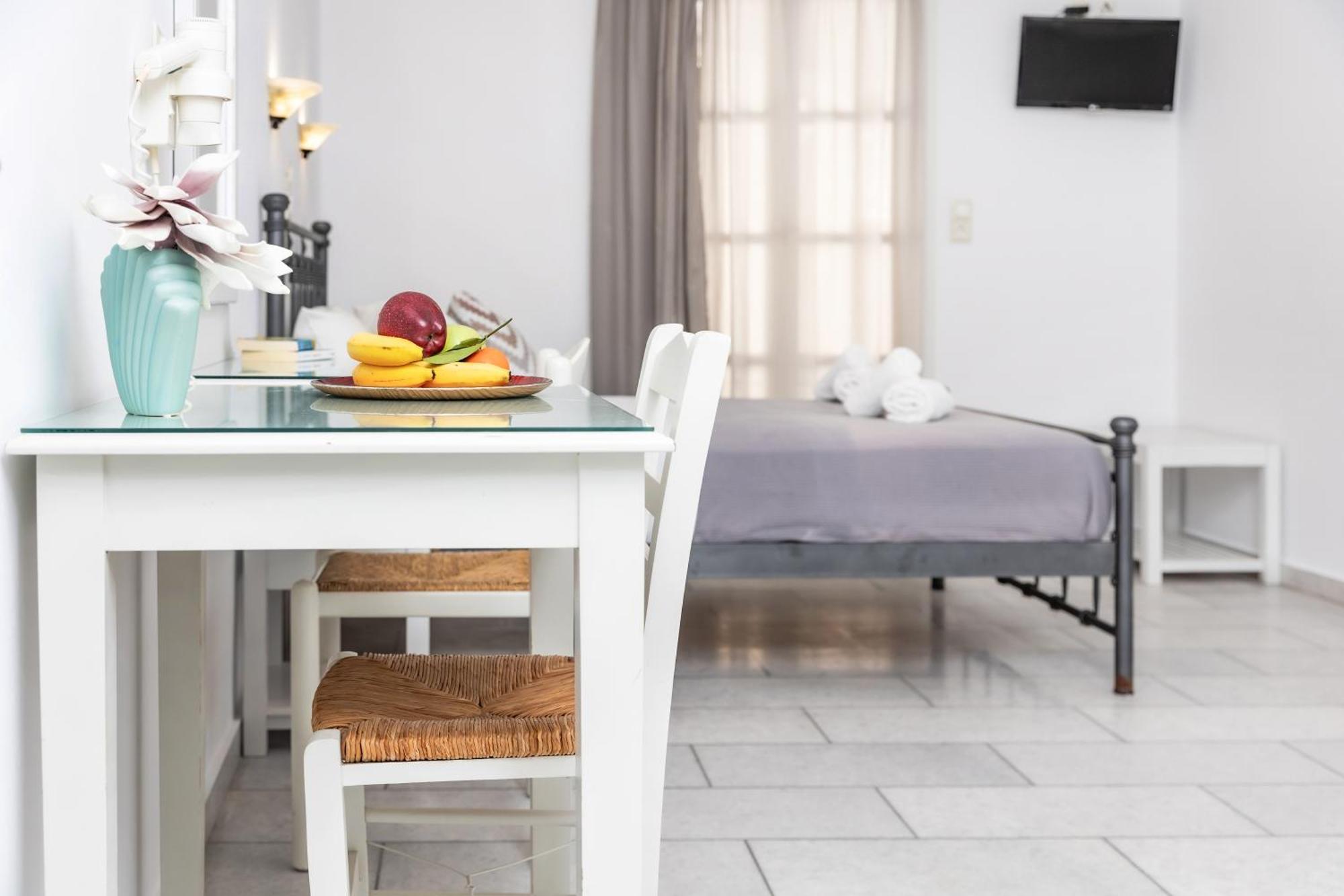 Naxos City Depis Studios & Apartments מראה חיצוני תמונה